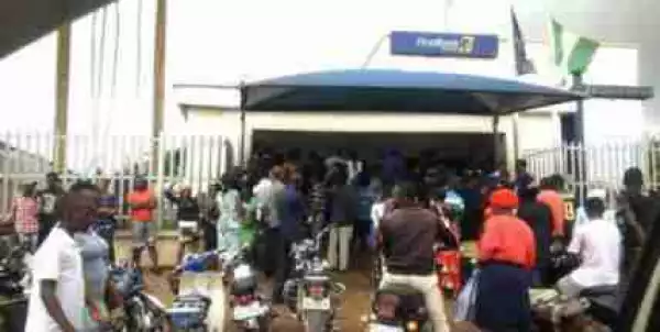 Photo: Bank ATM in Anambra looking like a marketplace